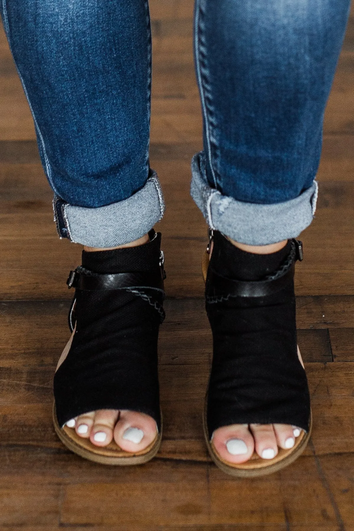 Blowfish Blitz Sandals- Black